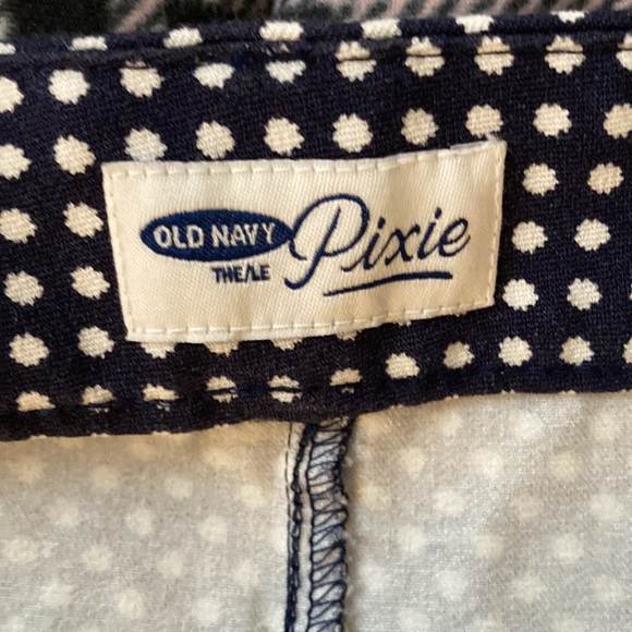 - Size 18 navy polkadot Old Navy pixie pants - Picture 2 of 4